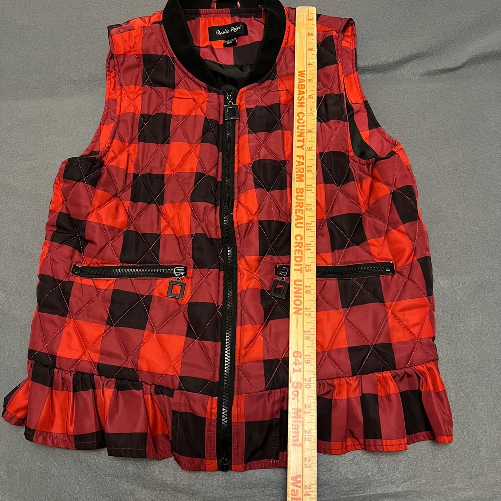 Charlie Paige Quilted Buffalo Plaid Vest Ruffle Hem Zip Front Womens Medium‎ - Picture 4 of 11
